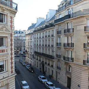 Bassano Otel Paris