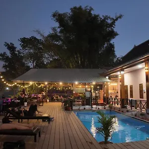 Funny Riverside Backpackers 旅馆 琅勃拉邦