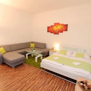 Simmering Apartament